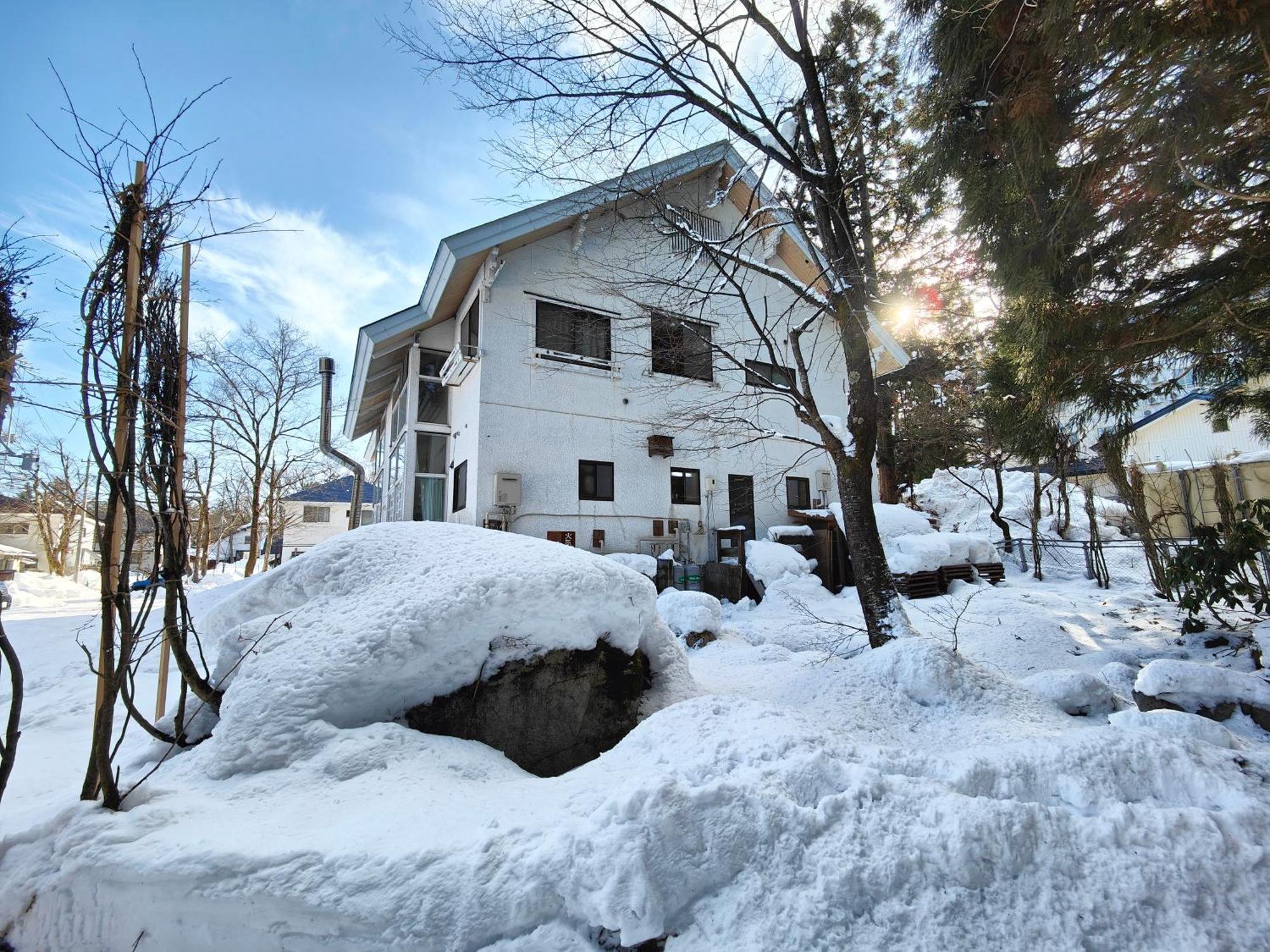 Hotel Foxtrot Hakuba Exteriör bild