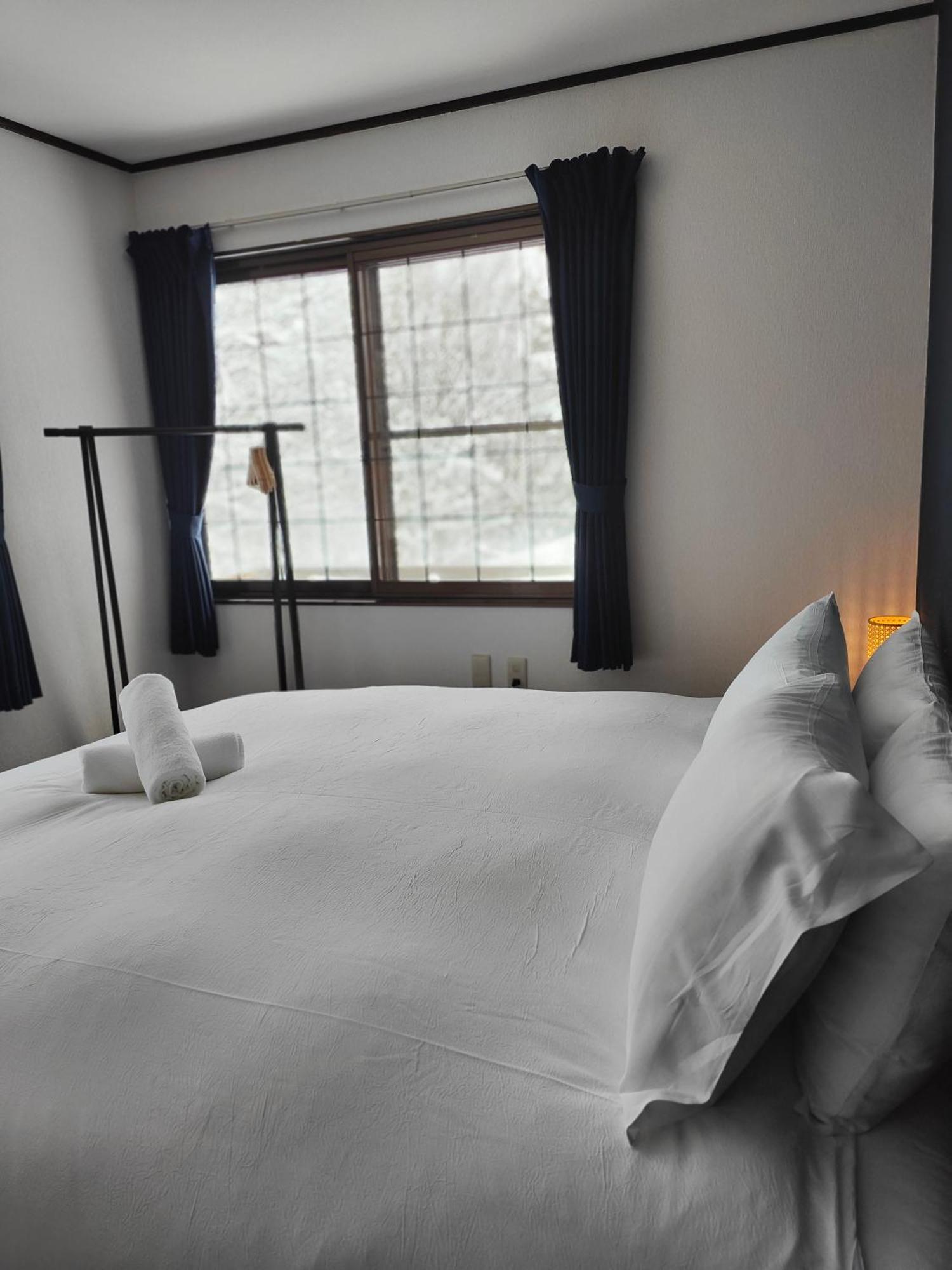 Hotel Foxtrot Hakuba Exteriör bild