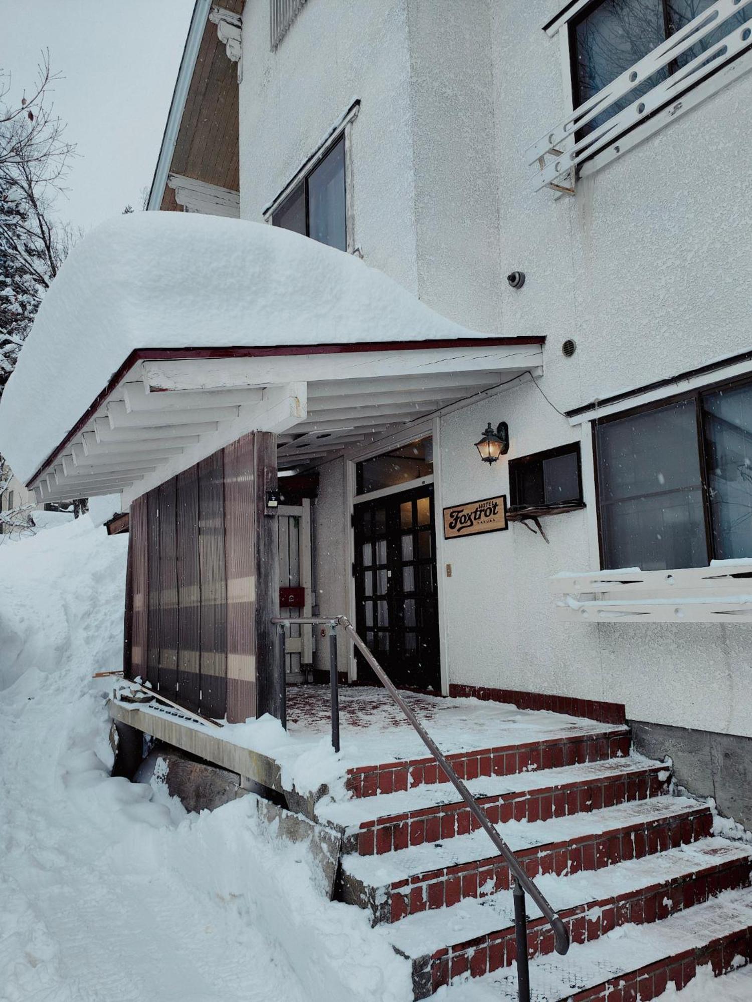 Hotel Foxtrot Hakuba Exteriör bild